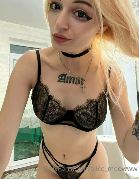 alice hot xxx model top picture