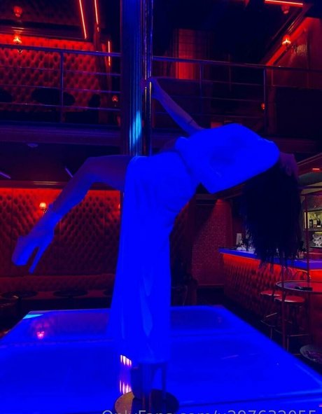 dildo onlyfans nude images