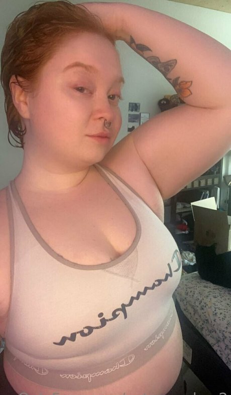 cutepeaches2 exclusive star img