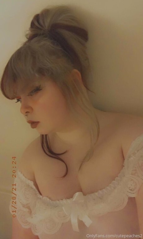 cutepeaches2 model nude pics