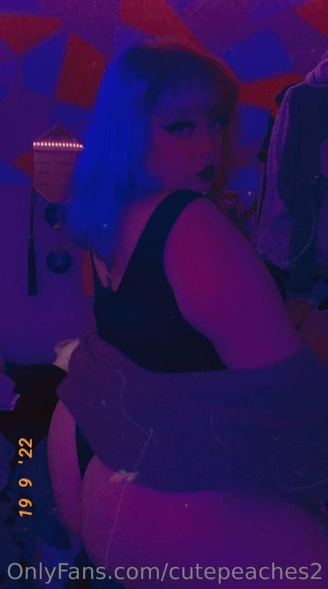 cutepeaches2 hot actress picture