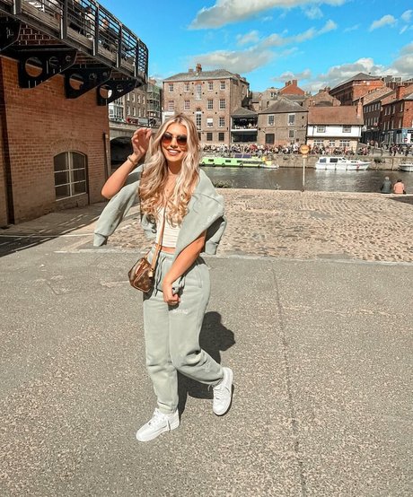 Xavia Brooke pornstar beautiful pic