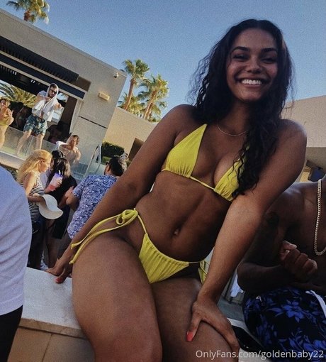 curvy nude onlyfans top photos