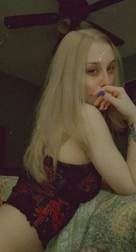 savingmyinsanity nudes actress pics