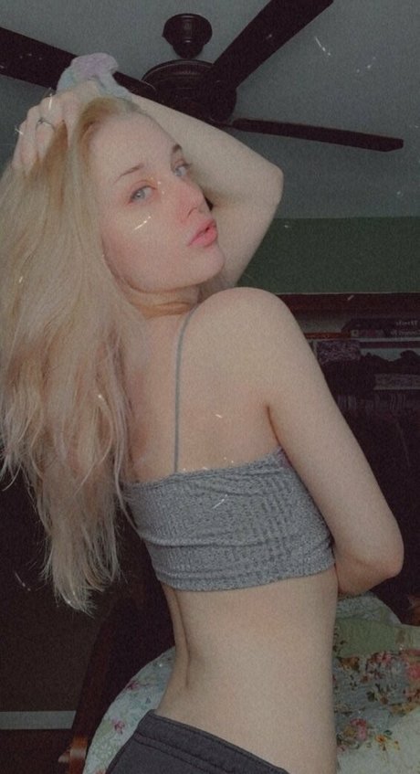 savingmyinsanity art pornstar img