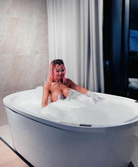 Lui fer oficial erotic star pics