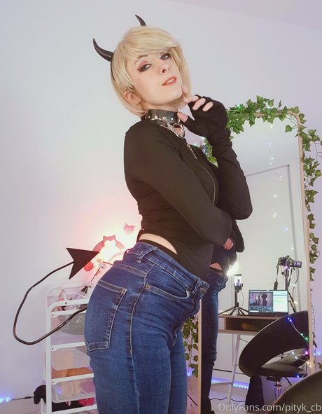 redhead squirt onlyfans nude pic