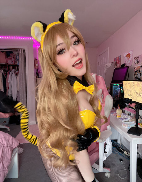 red hair onlyfans pretty image