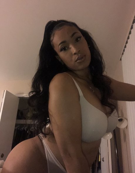 robynbanks exclusive pornstar img