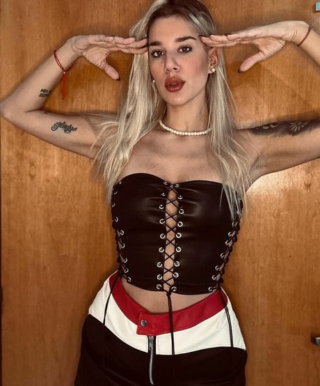 Lucila Villar hot model img