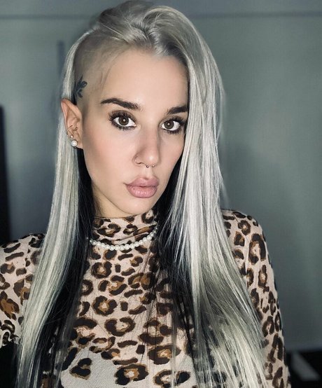 Lucila Villar model images