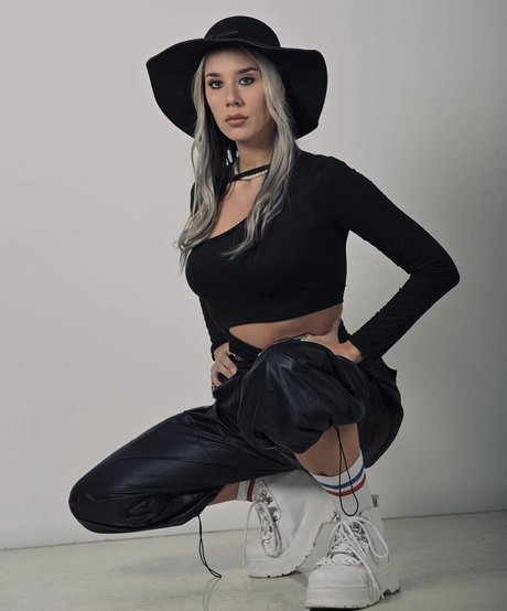 Lucila Villar model nudes picture