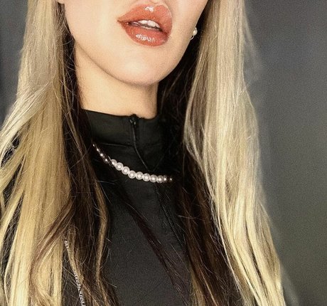 Lucila Villar model pretty galleries