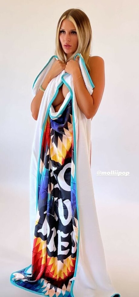 shower threesome onlyfans art naked archive