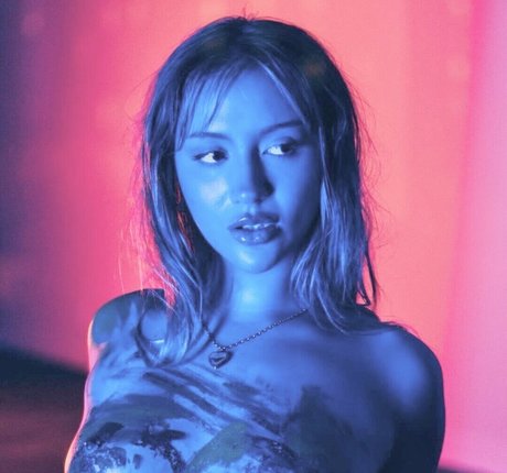 shemale cumshot onlyfans beautiful nude pics