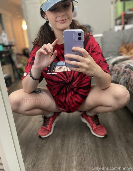 hnnnyy model nudes pics