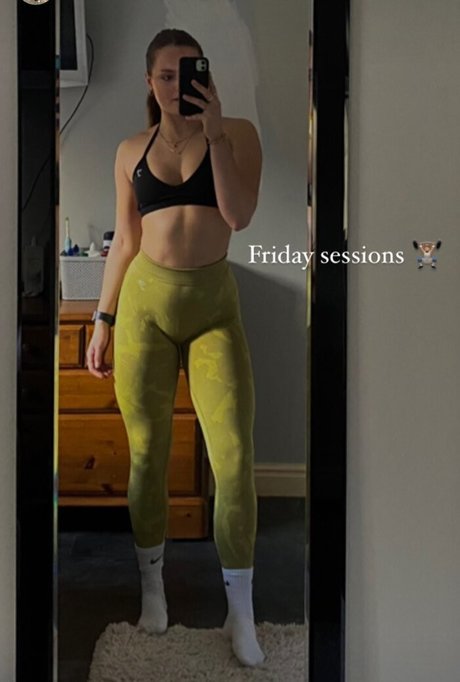 Lauren Lindsay naked star img