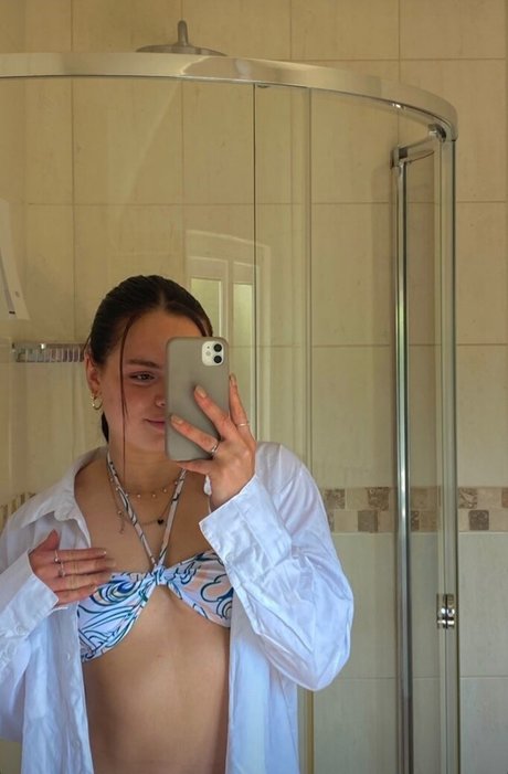 Lauren Lindsay pretty star archive