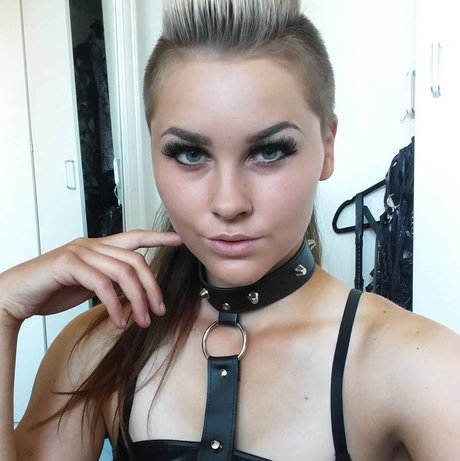 milf strip onlyfans porn gallery