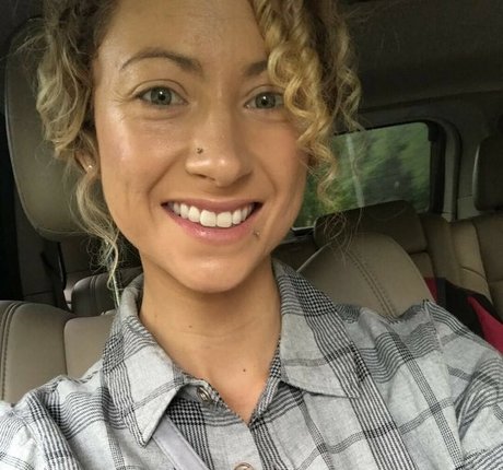 hairy armpits onlyfans pretty pic