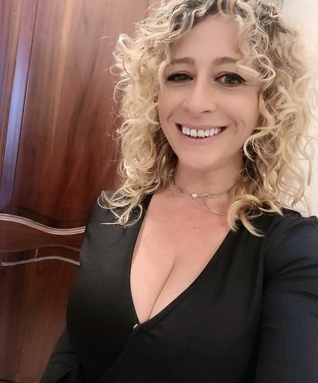 milf glasses onlyfans free sexy image