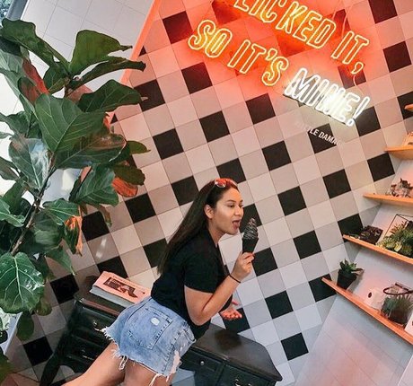 famous ladyboy onlyfans free porn archive