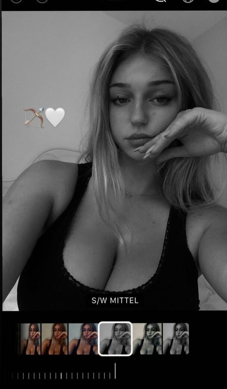 Elly Anne star naked image