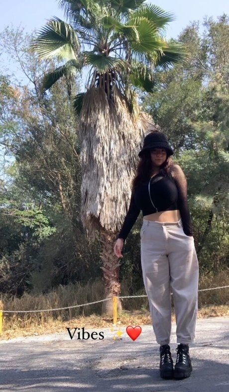 Josahandry Lia hot pornstar pictures