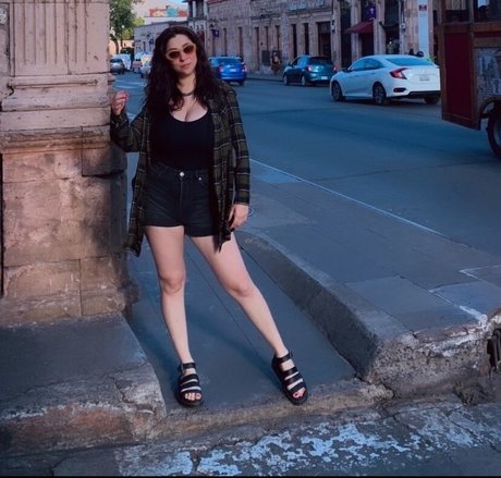 Josahandry Lia star top gallery