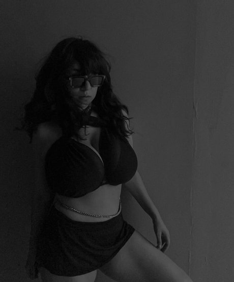 Josahandry Lia Images