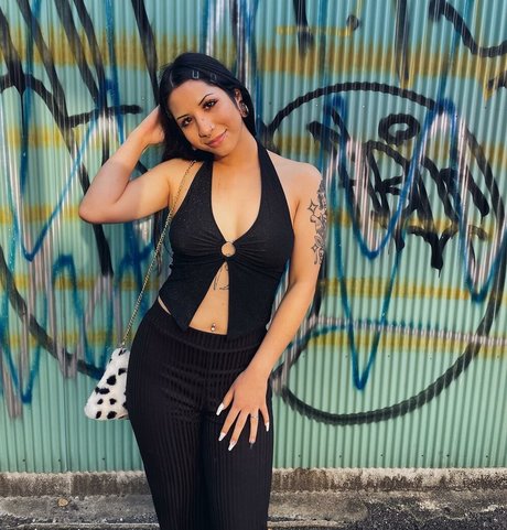 Death Heartt model free photos