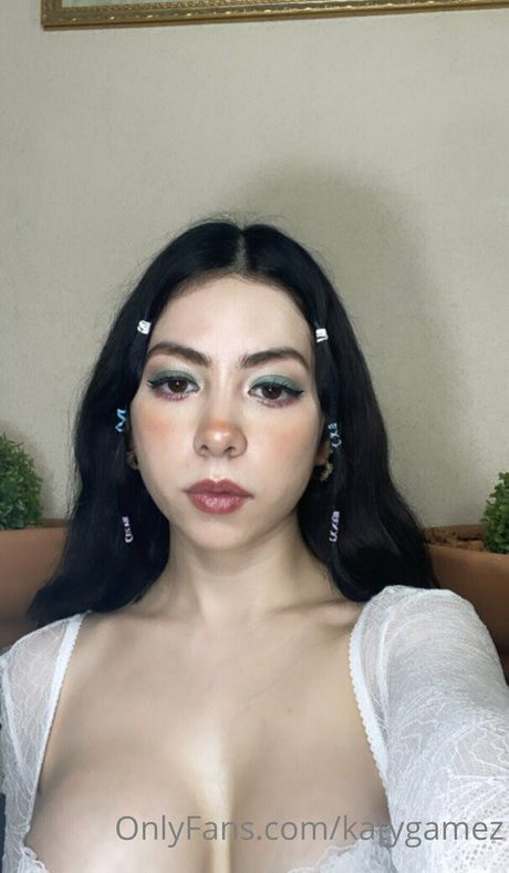 Katygamez sexy actress pic