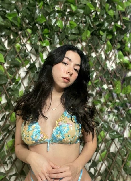 Katygamez model beautiful pics