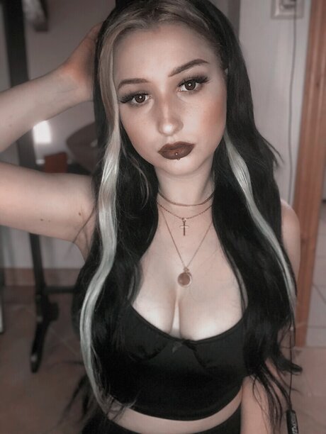 skinny blonde onlyfans free galleries