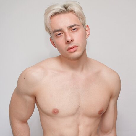 Ollie Perlman nude star pictures