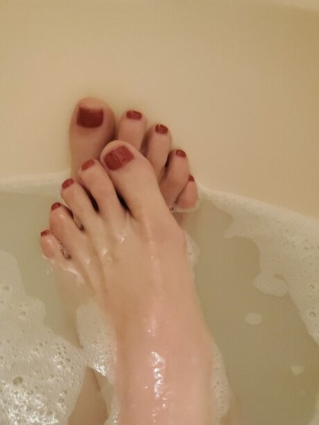 M1LF feet pornographic star picture