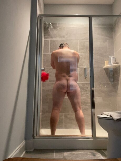 TheIrishman model hot images