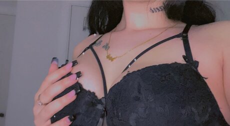 Hellawavyhaley model high quality picture