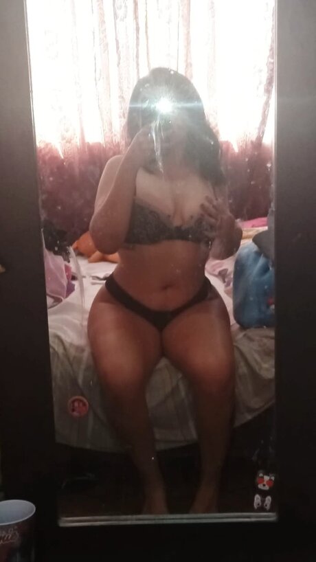 Michlxvx model free img