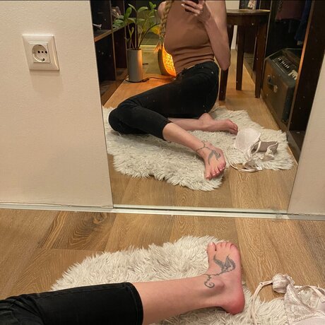 Tinny Bamby pretty model archive