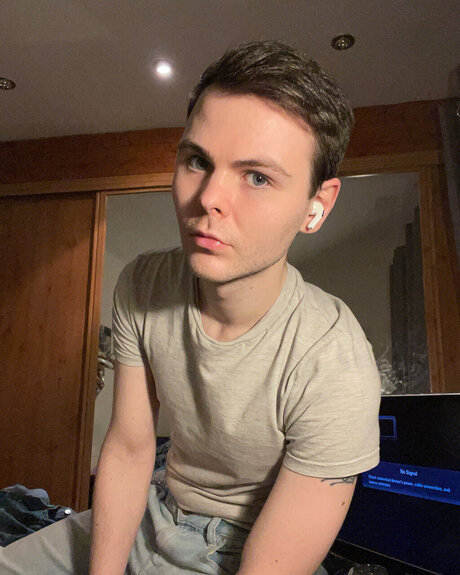 busty mom onlyfans nudes photos