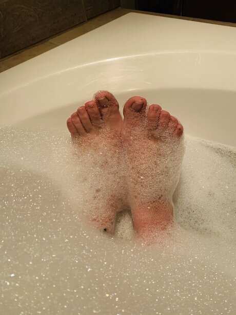 Saly s feets_ xxx pornstar image