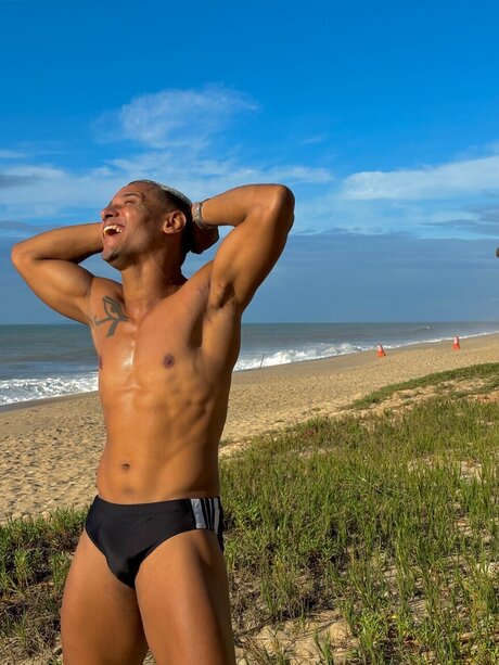 Thyago Ribeiro model top archive