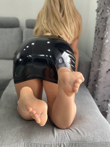 Polish Findom Queen model hd pic