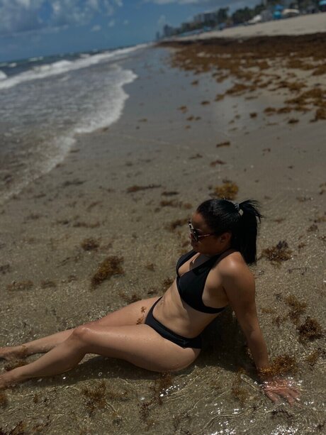 Daya_ beautiful actress pictures