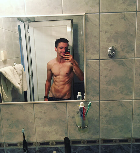 Tom Dost l high quality actress picture