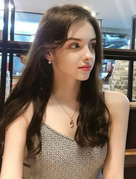 Nanayeee star nude photos