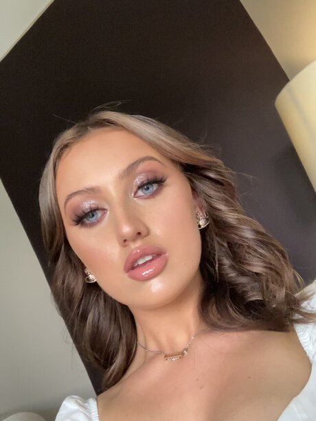 Nova Fran_ best model images