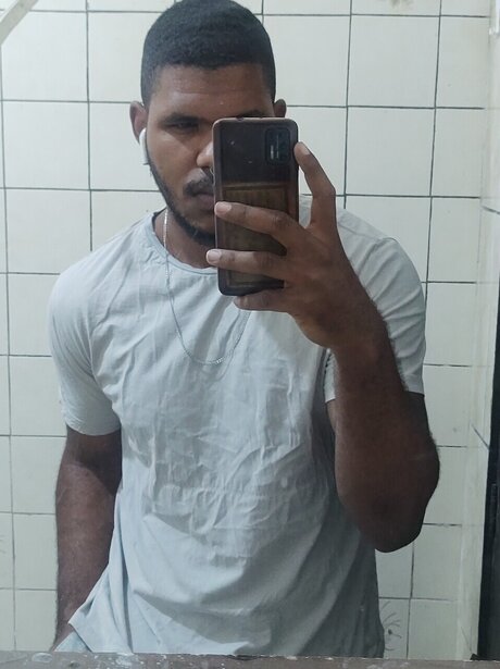 Luiz Gustavo Da Silva Mendes Sousa beautiful star pics