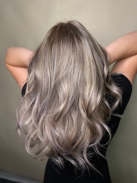 Georgeta beautiful star archive